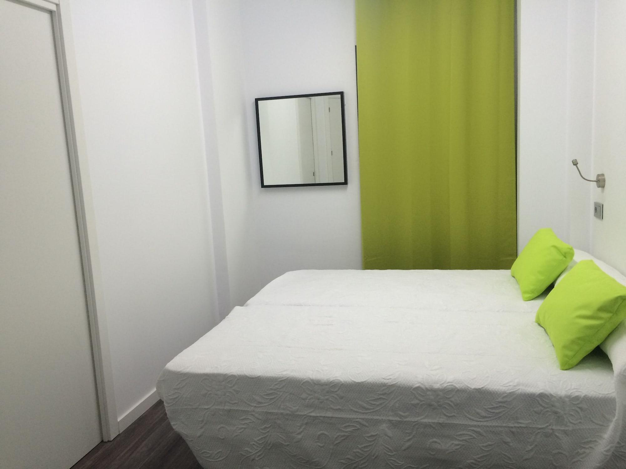 Chameleon Youth Hostel Alicante Kültér fotó